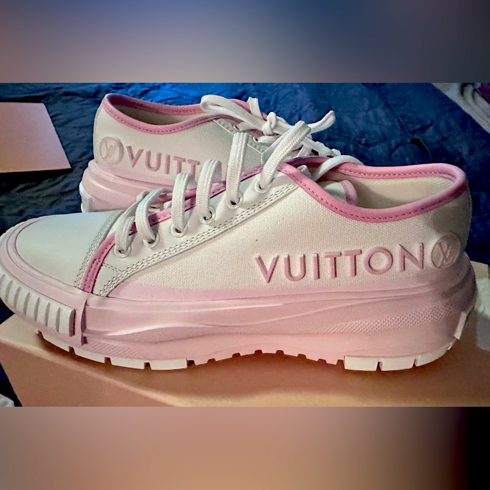 Louis Vuitton Sneakers